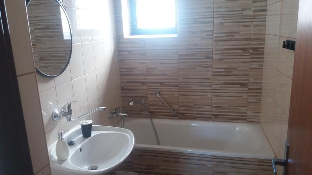 Penzion a restaurace Modrá růže Tábor Esterno foto
