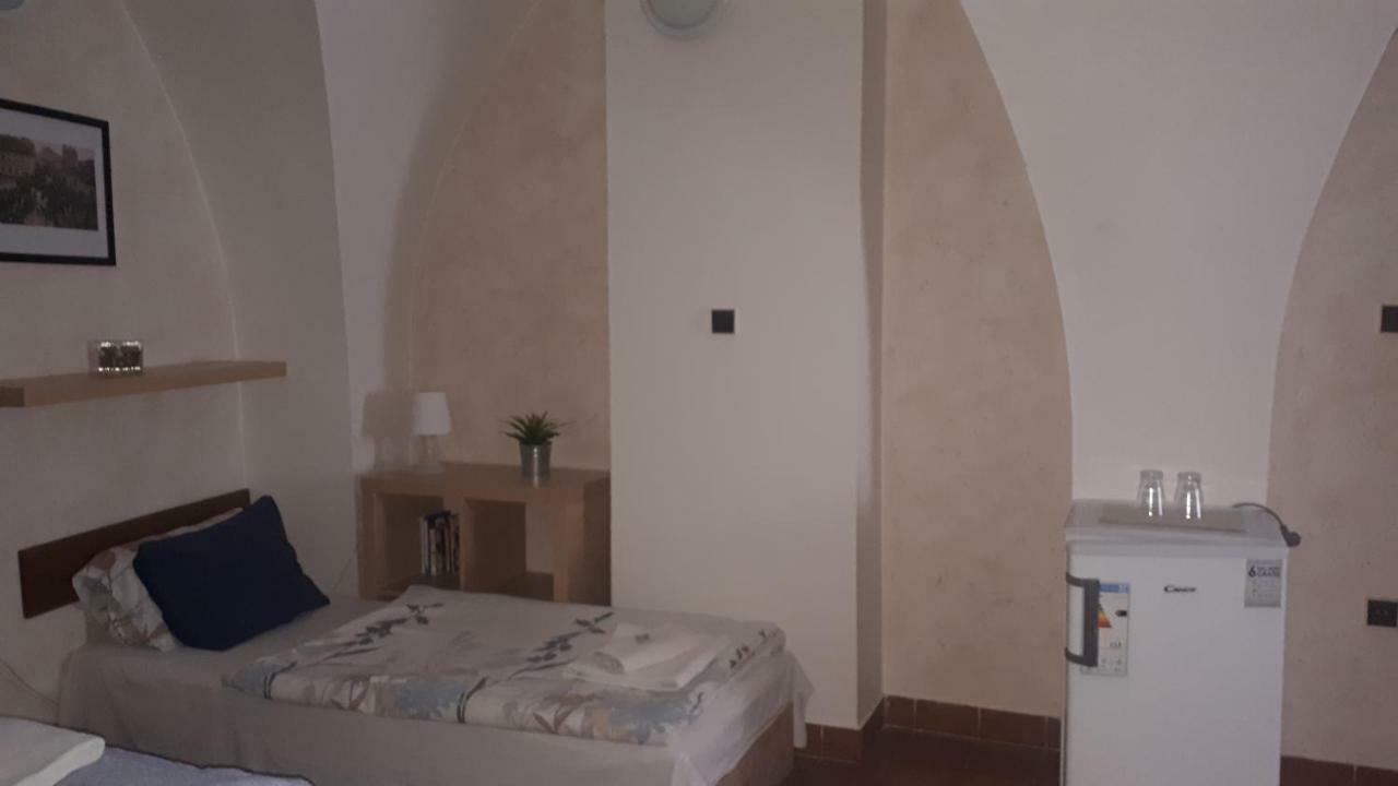 Penzion a restaurace Modrá růže Tábor Esterno foto